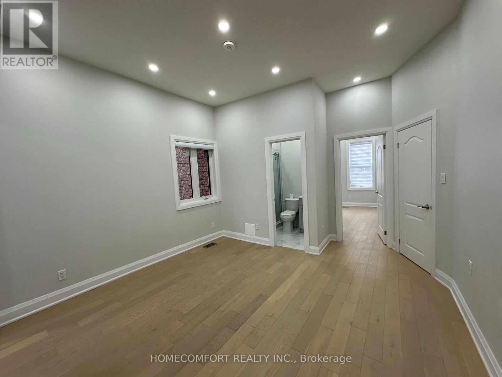 Main Floor - 211 Osler Street, Toronto, Ontario  M6N 2Z2 - Photo 9 - W12956210