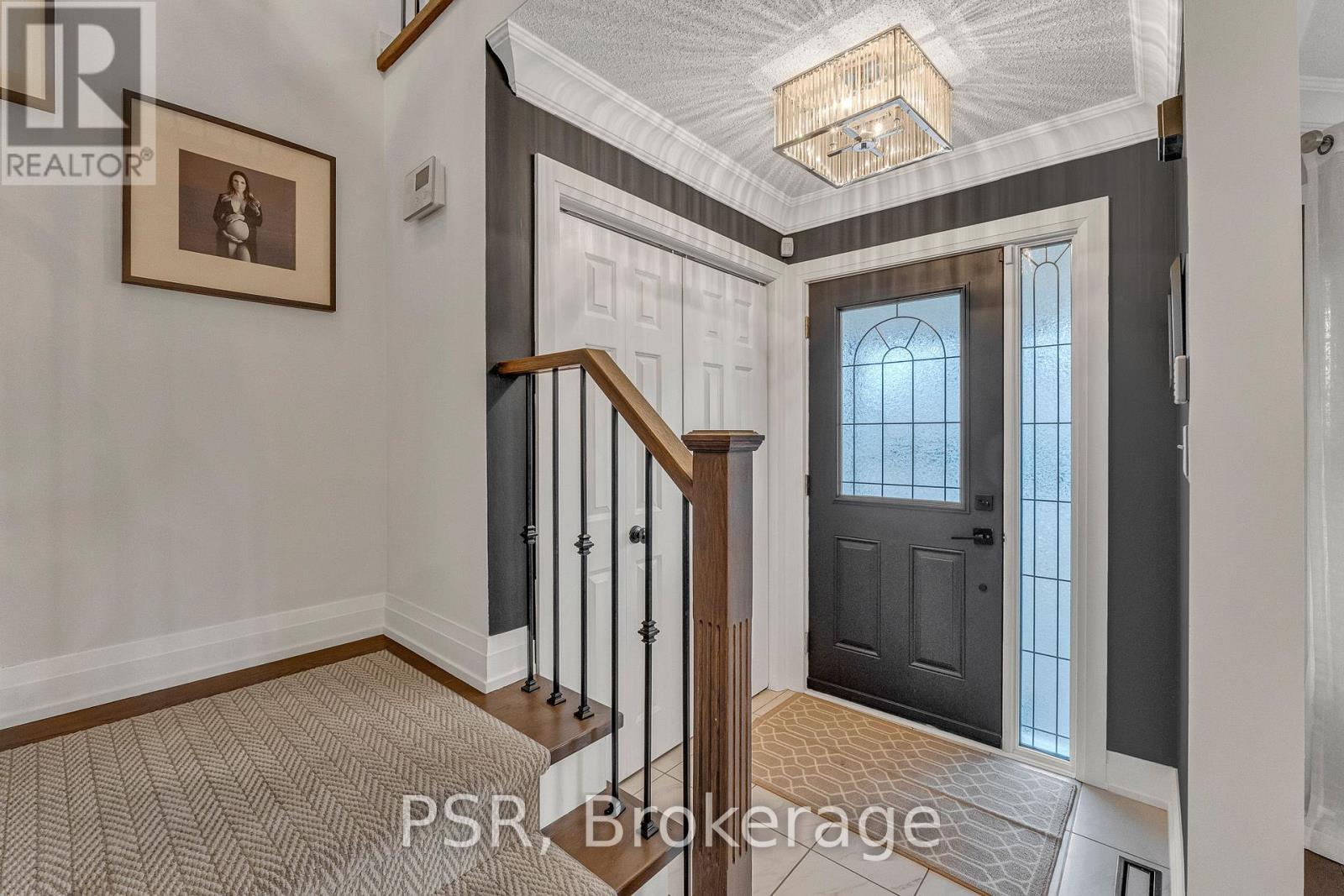 894 Ferguson Drive, Milton, Ontario  L6T 6V9 - Photo 3 - W12956218