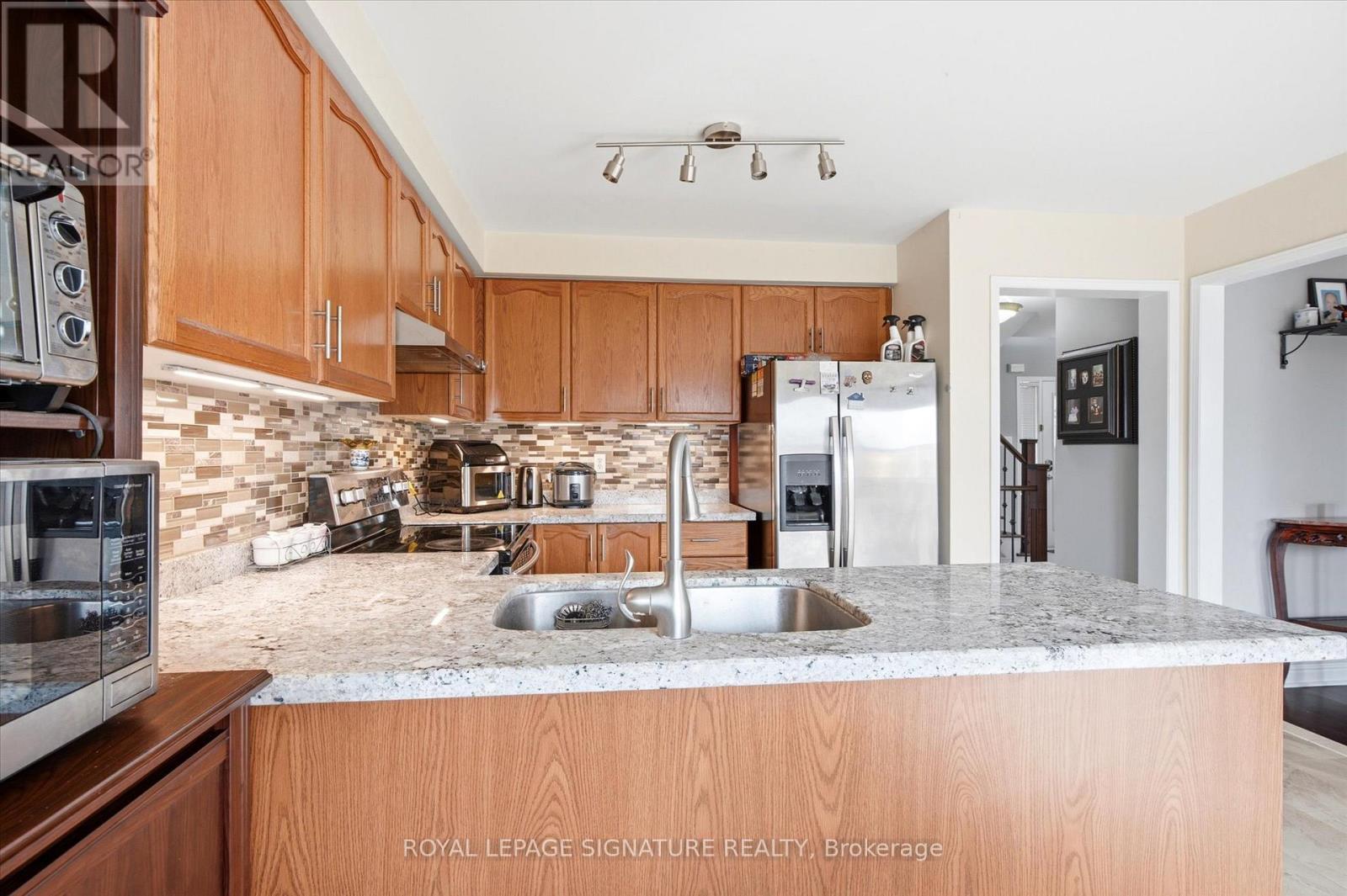 85 Vivians Crescent, Brampton, Ontario  L6Y 4V2 - Photo 11 - W12956228