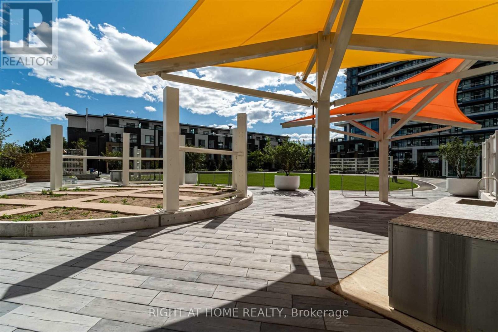 1901 - 2520 Eglinton Avenue W, Mississauga, Ontario  L5M 0Y4 - Photo 28 - W12956250