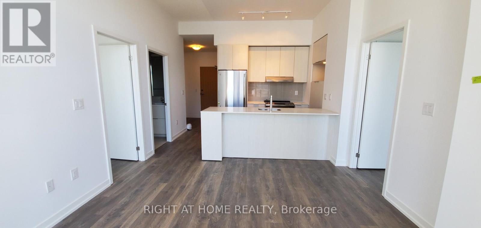 1901 - 2520 Eglinton Avenue W, Mississauga, Ontario  L5M 0Y4 - Photo 37 - W12956250