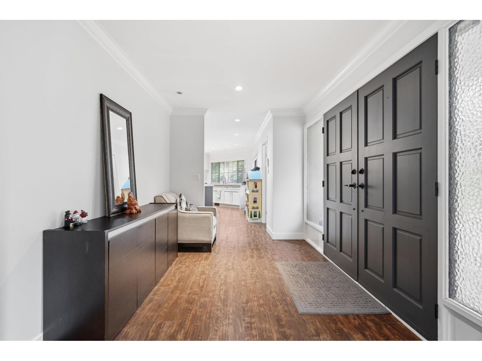 2890 202 Street, Langley, British Columbia  V2Z 2B9 - Photo 2 - R3106614