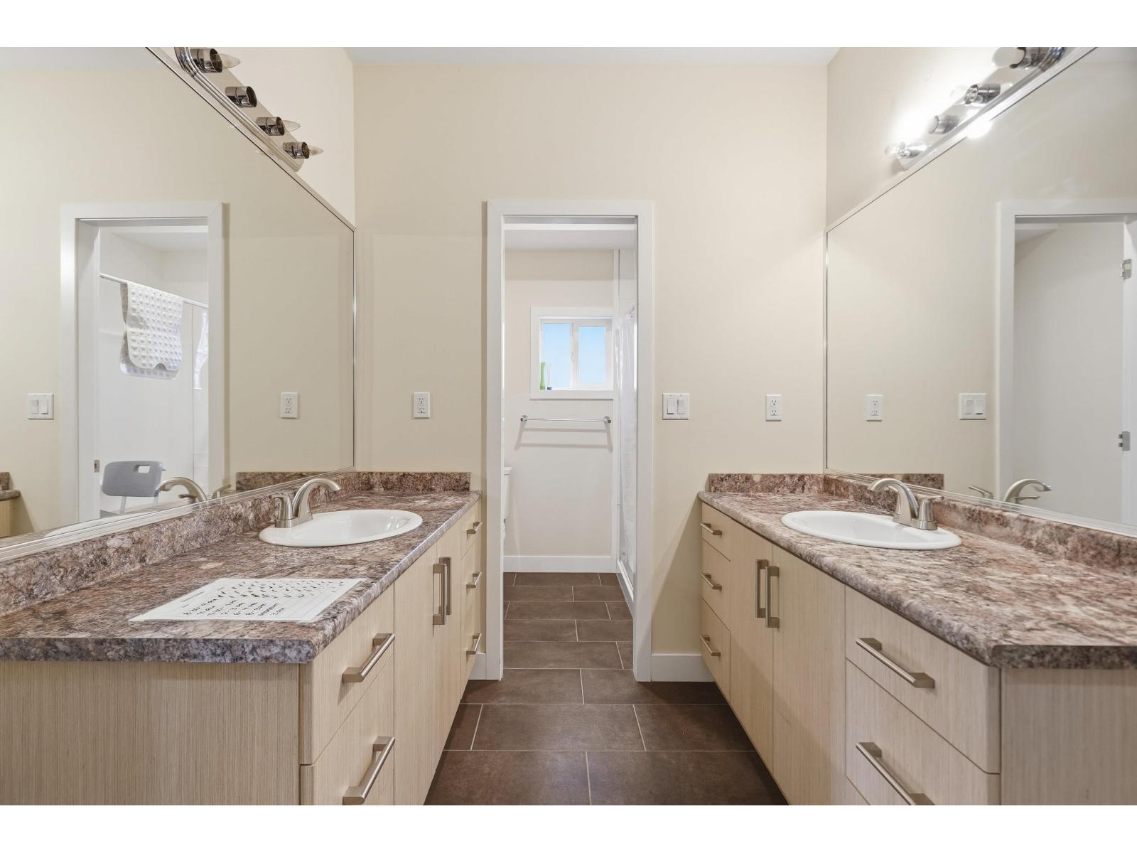 2890 202 Street, Langley, British Columbia  V2Z 2B9 - Photo 18 - R3106614