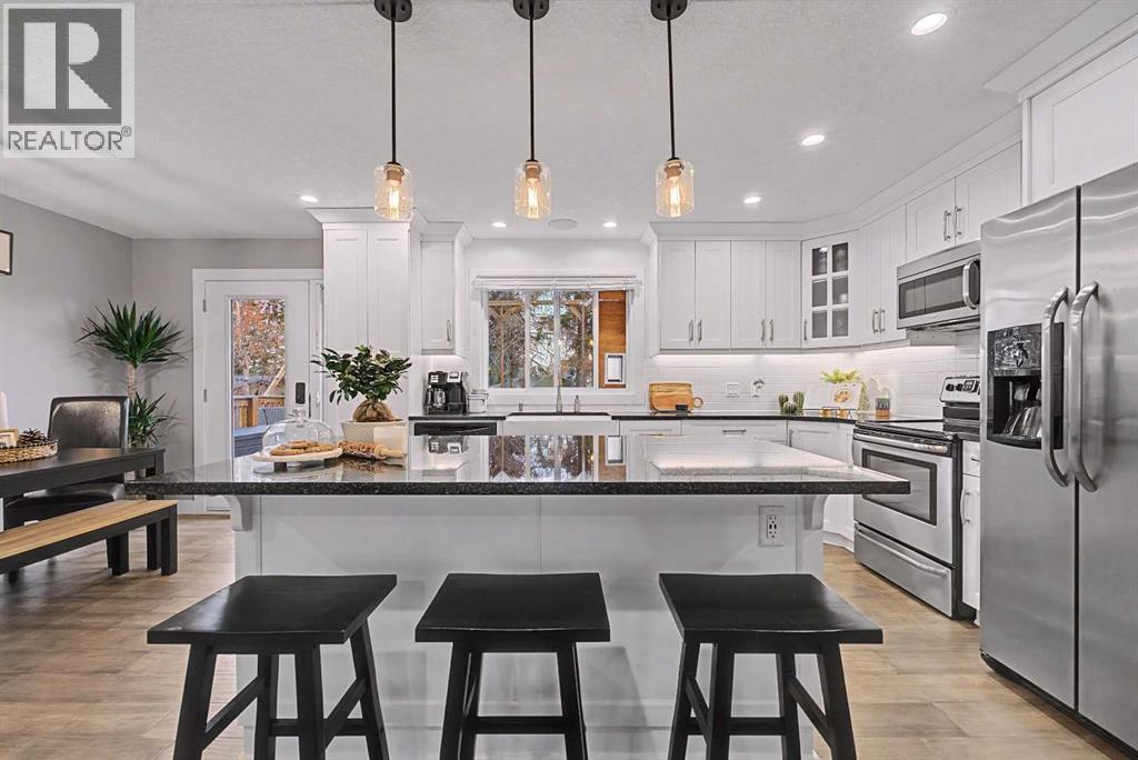 32 Sinclair Crescent Sw, Calgary, Alberta  T2W 0L7 - Photo 12 - A2284512