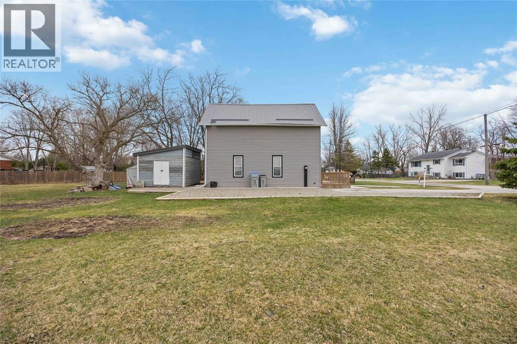 2565 Elizabeth Street, Oil Springs, Ontario  N0N 1P0 - Photo 4 - 26007048