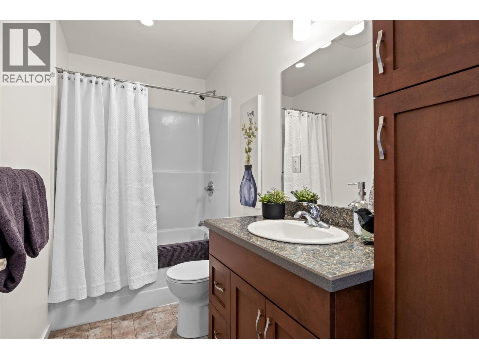 429 St. Paul Street Unit# 402, Kamloops, British Columbia  V2C 2J7 - Photo 10 - 10381842