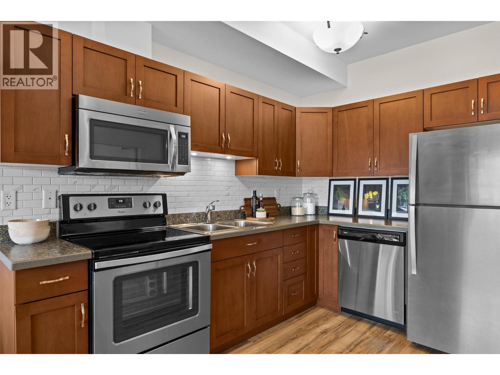 429 St. Paul Street Unit# 402, Kamloops, British Columbia  V2C 2J7 - Photo 5 - 10381842