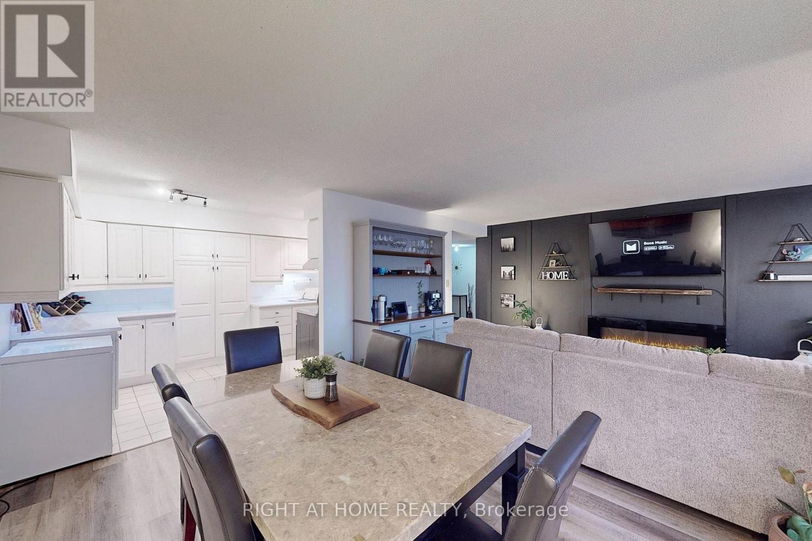 403 - 688 Preston Parkway, Cambridge, Ontario  N3H 5K6 - Photo 2 - X12956246