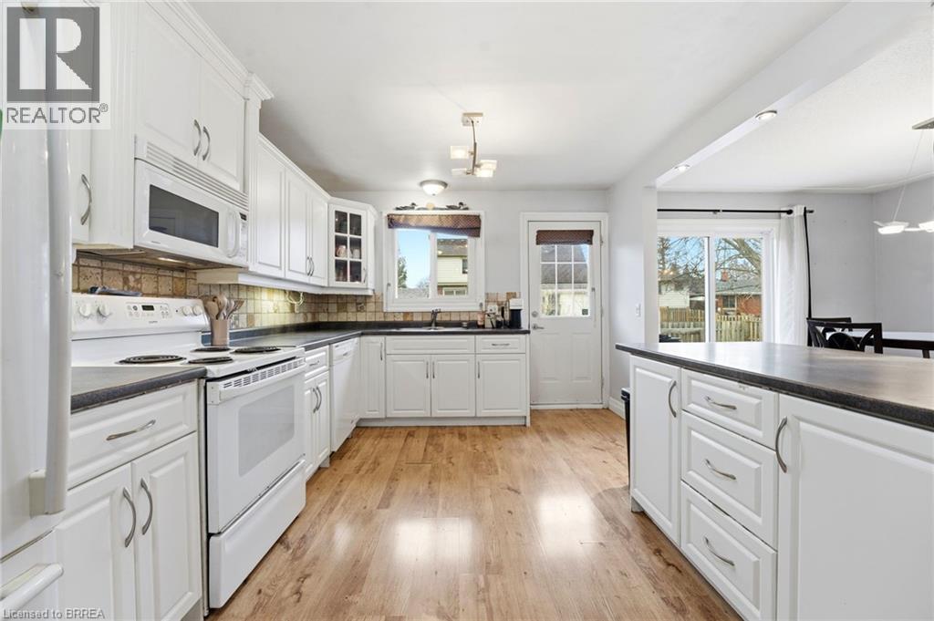 30 Magnolia Street, Brantford, Ontario  N3R 1P8 - Photo 9 - 40816745