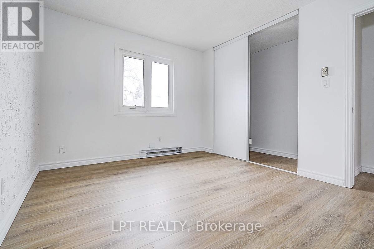 194 South Channel Drive, Georgina, Ontario  L4P 2N3 - Photo 43 - N12938166