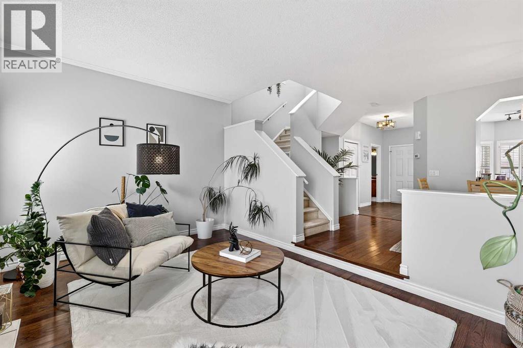 10796 Hidden Valley Drive NW, Calgary, Alberta  T3A 5H6 - Photo 10 - A2297888