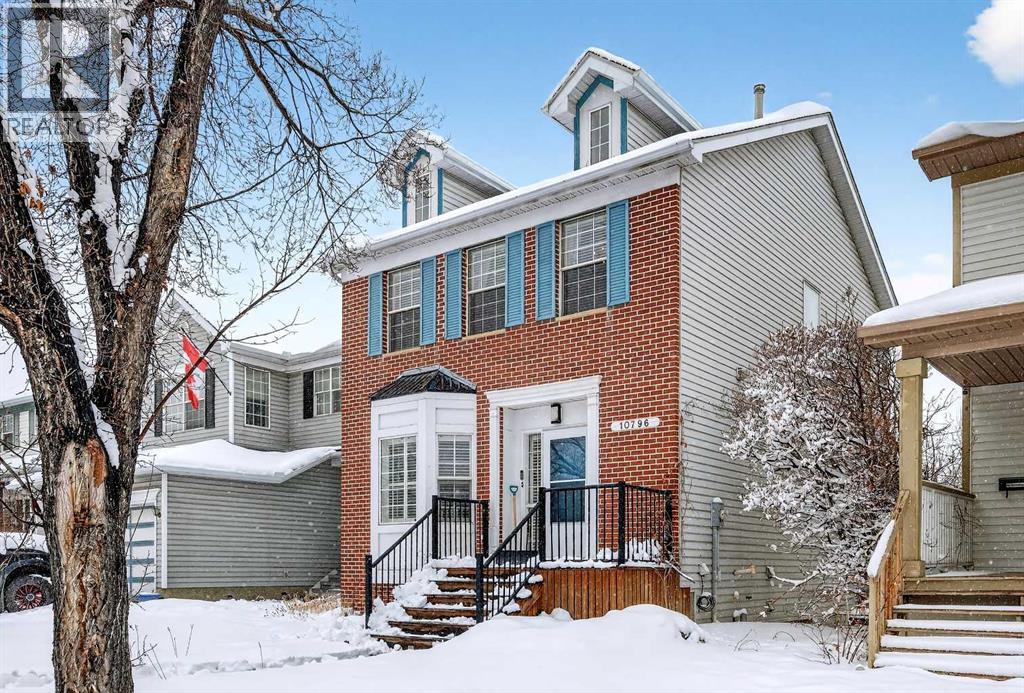 10796 Hidden Valley Drive NW, Calgary, Alberta  T3A 5H6 - Photo 2 - A2297888