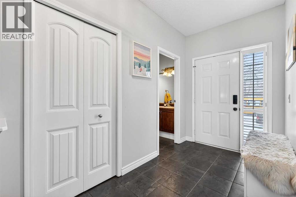 10796 Hidden Valley Drive NW, Calgary, Alberta  T3A 5H6 - Photo 4 - A2297888