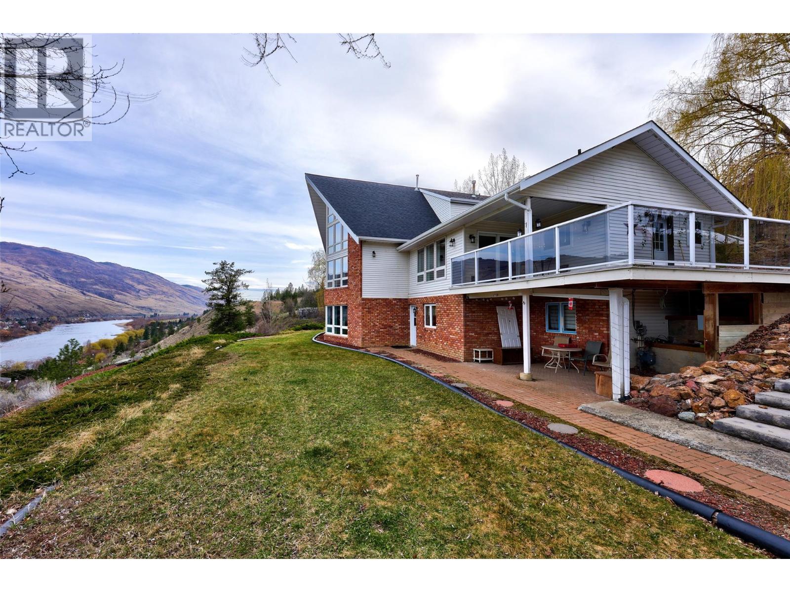 4702 Westsyde Road Kamloops Photo 2