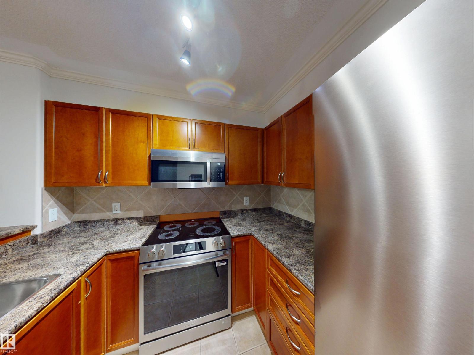 #115 9938 104 St Nw, Edmonton, Alberta  T5K 2X7 - Photo 9 - E4477459