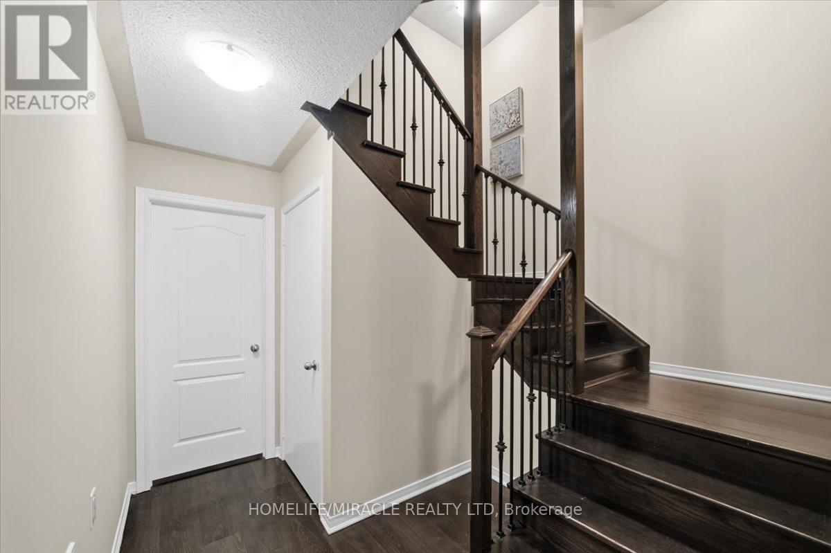 8 Lowes Hill Circle, Caledon, Ontario  L7C 4H4 - Photo 6 - W12956234