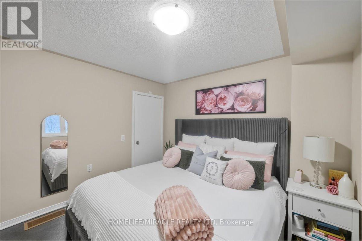 8 Lowes Hill Circle, Caledon, Ontario  L7C 4H4 - Photo 8 - W12956234