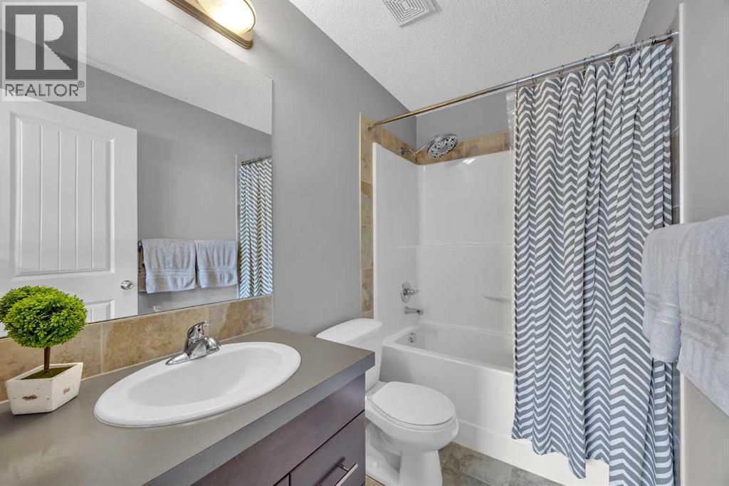 15 Copperpond Landing SE, Calgary, Alberta  T2Z 1G6 - Photo 21 - A2288713