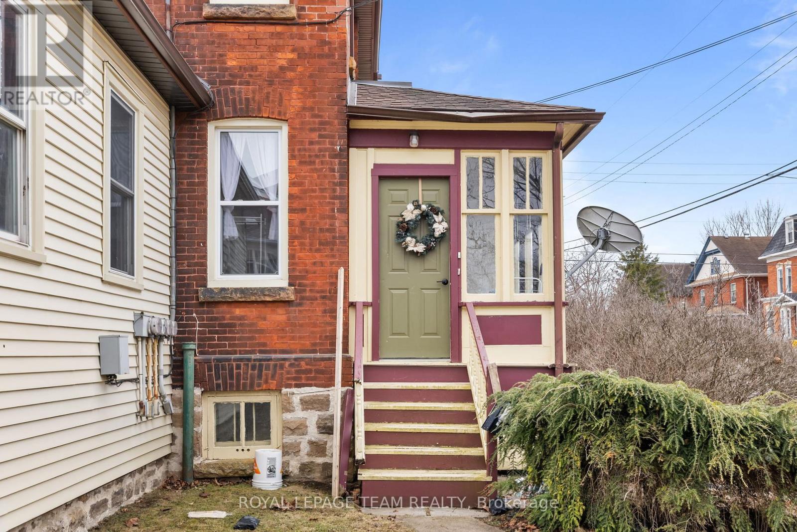 C - 10 GLEN AVENUE, Smiths Falls, Ontario