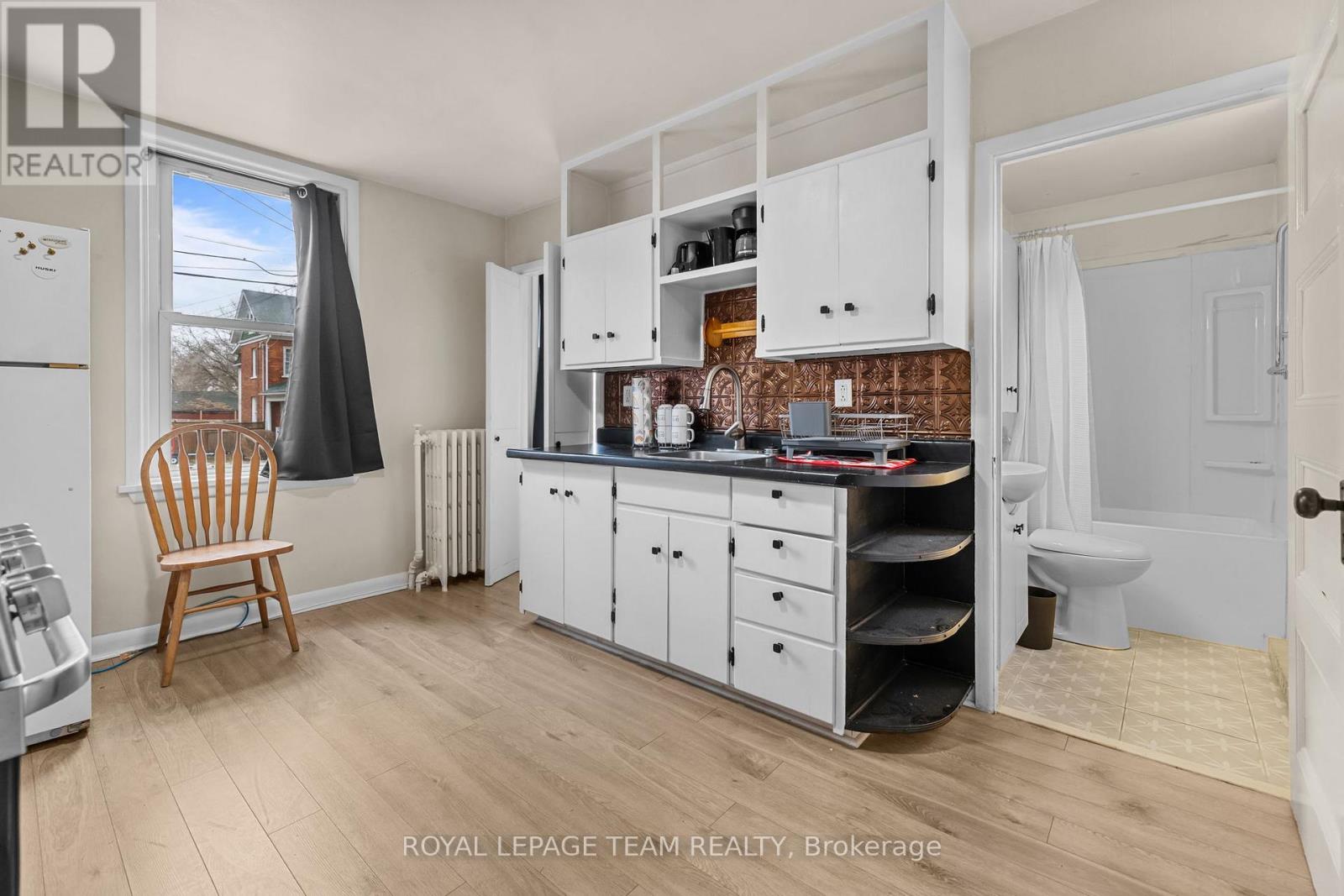 C - 10 Glen Avenue, Smiths Falls, Ontario  K7A 1R9 - Photo 10 - X12956258