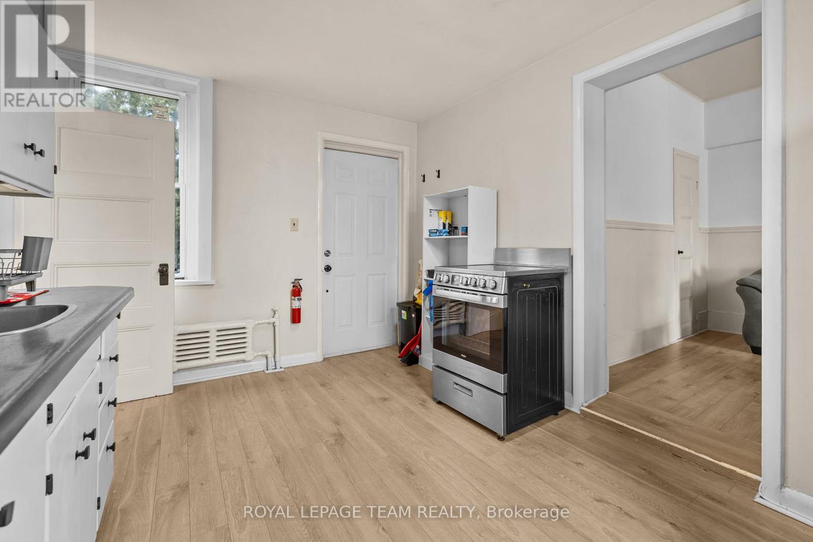 C - 10 Glen Avenue, Smiths Falls, Ontario  K7A 1R9 - Photo 11 - X12956258