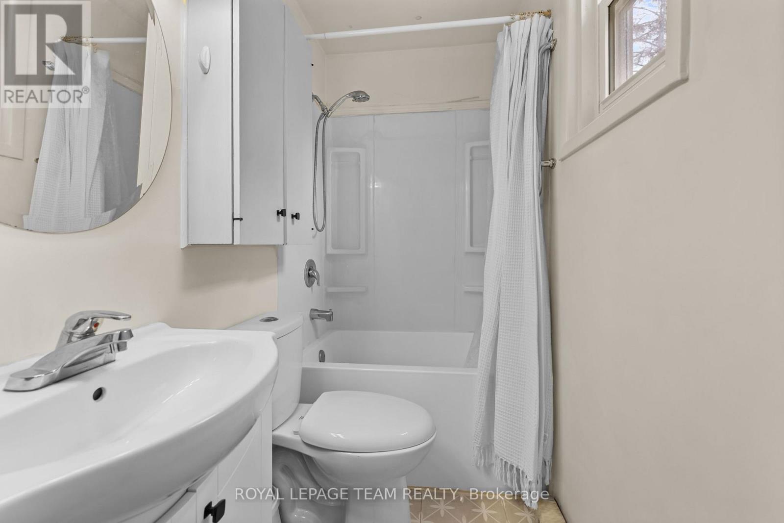 C - 10 Glen Avenue, Smiths Falls, Ontario  K7A 1R9 - Photo 13 - X12956258