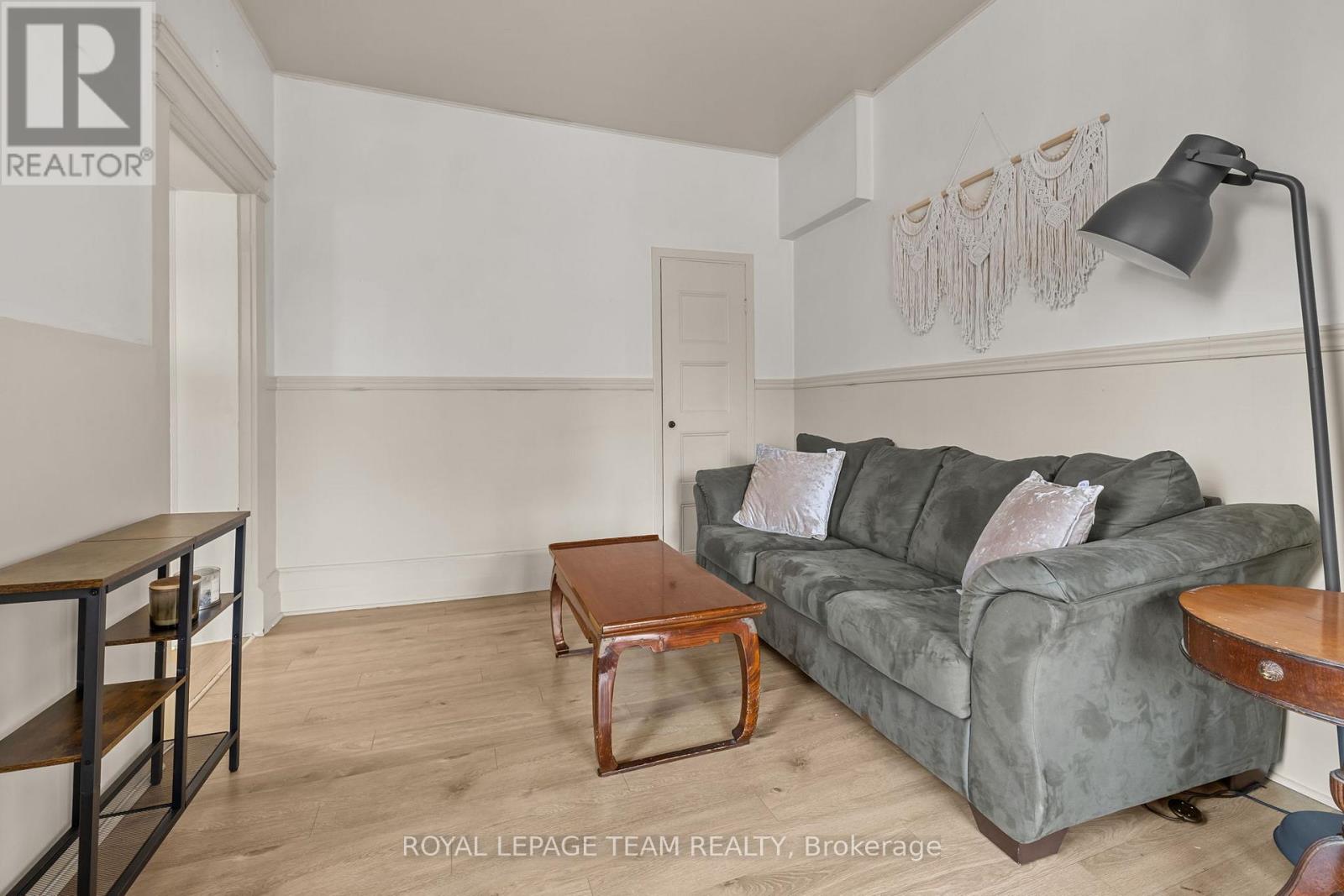 C - 10 Glen Avenue, Smiths Falls, Ontario  K7A 1R9 - Photo 7 - X12956258