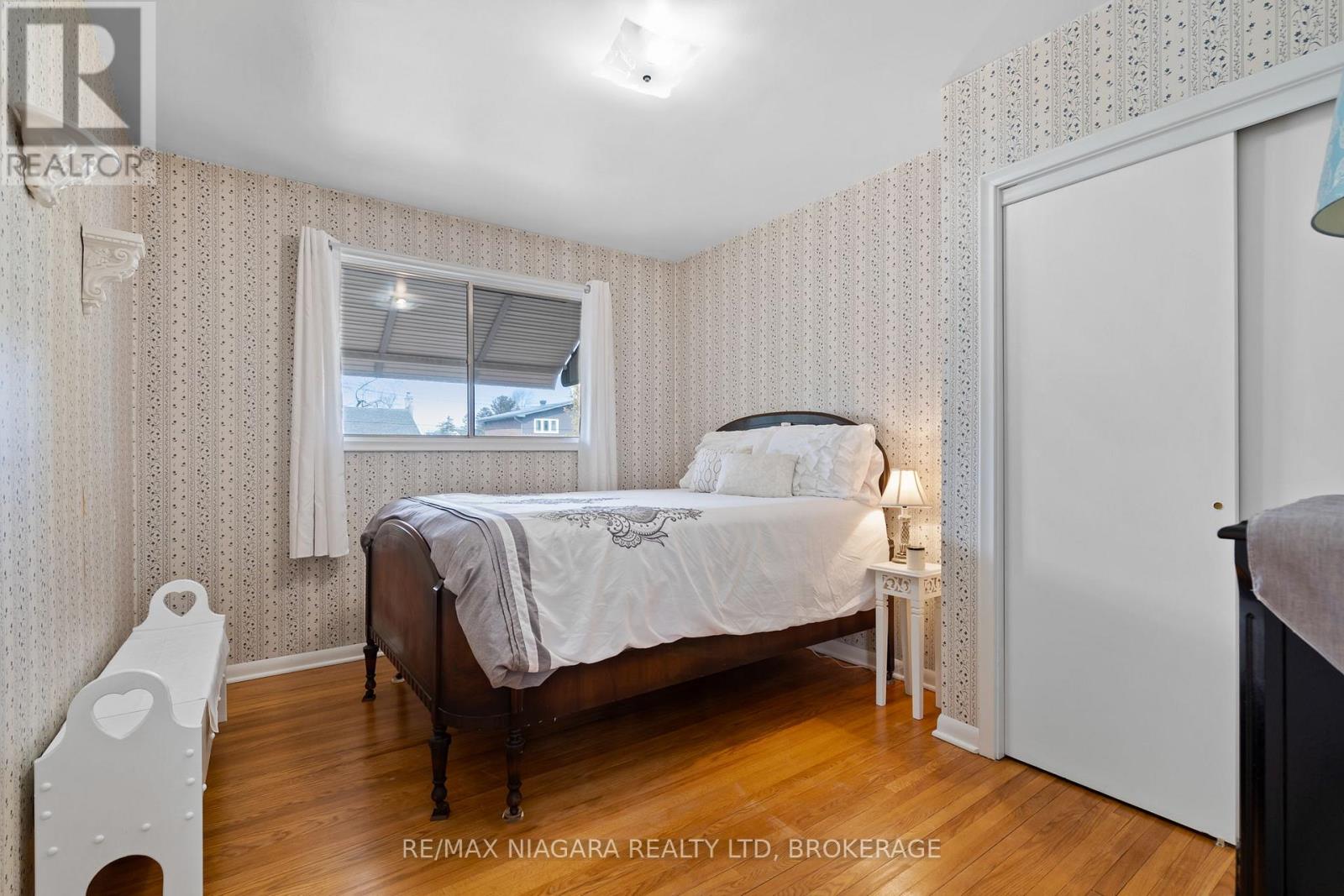 13 Ridgewood Avenue, Port Colborne, Ontario  L3K 5N5 - Photo 12 - X12956262