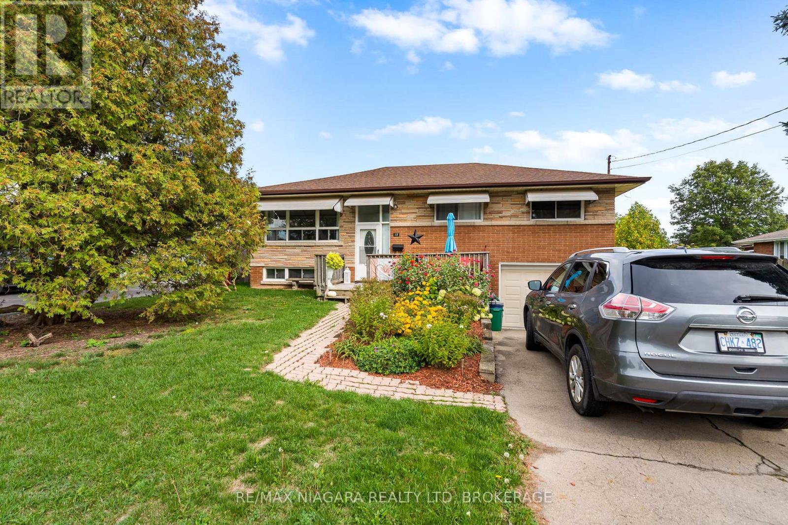 13 Ridgewood Avenue, Port Colborne, Ontario  L3K 5N5 - Photo 2 - X12956262