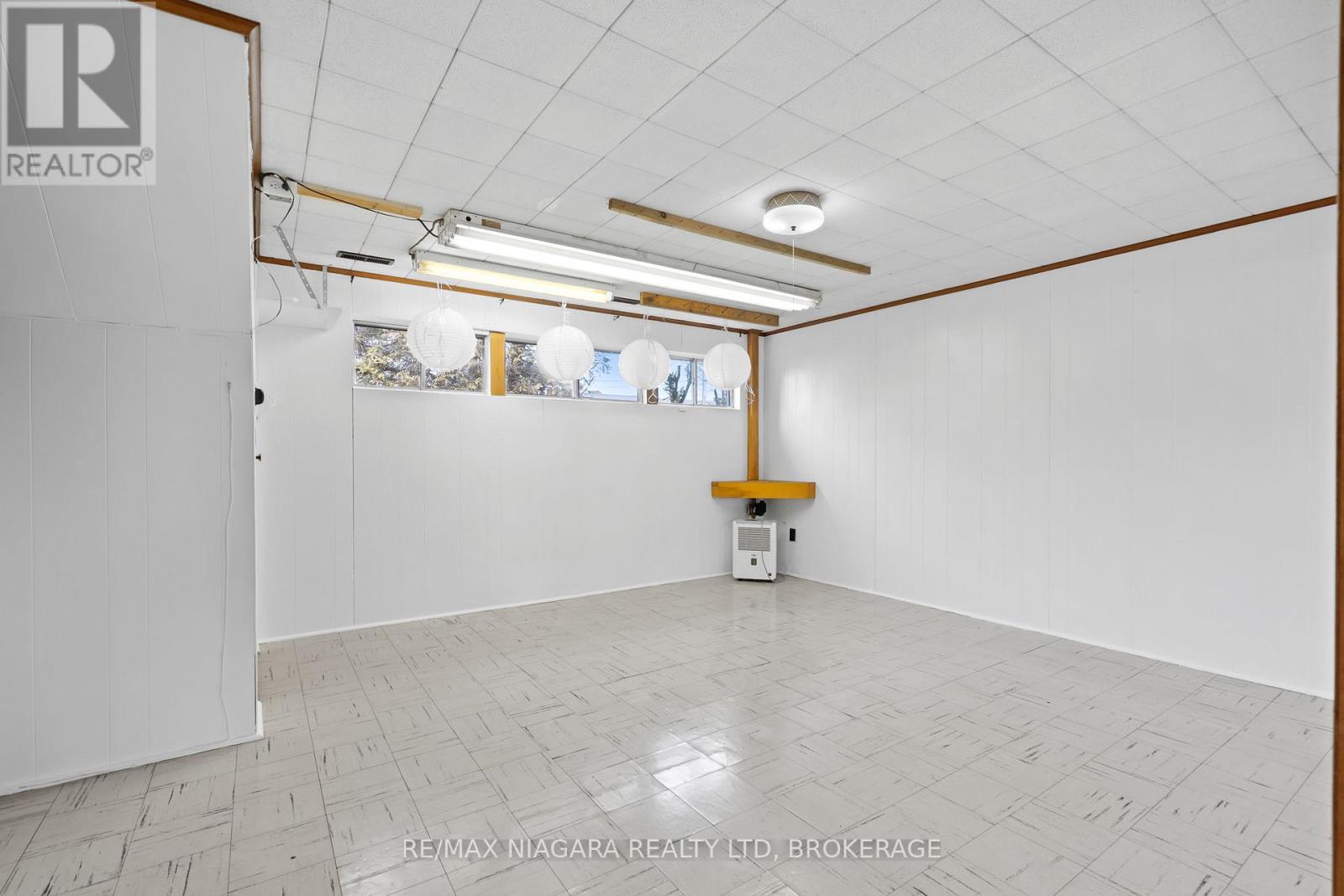 13 Ridgewood Avenue, Port Colborne, Ontario  L3K 5N5 - Photo 25 - X12956262