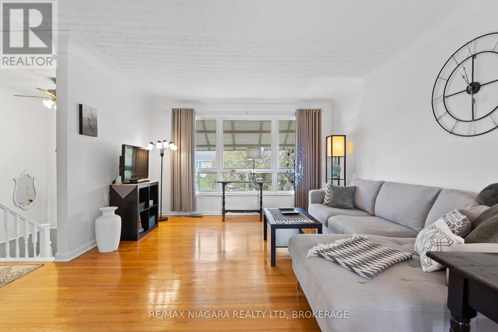 13 Ridgewood Avenue, Port Colborne, Ontario  L3K 5N5 - Photo 9 - X12956262