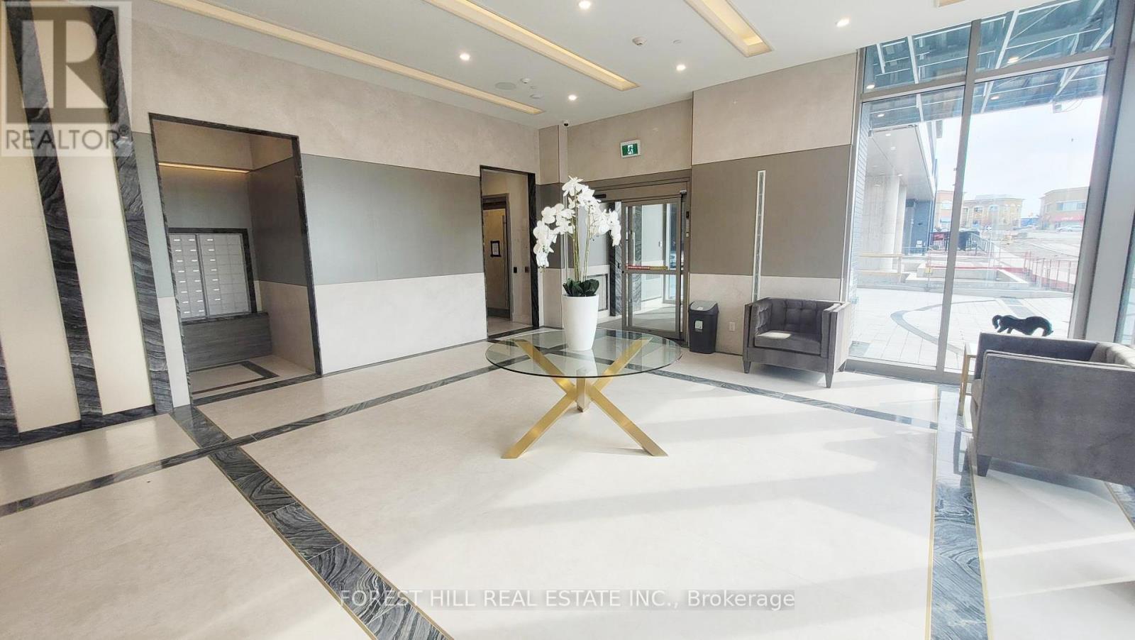 1011w - 10 Gatineau Drive, Vaughan, Ontario  L4J 0L2 - Photo 3 - N12952036