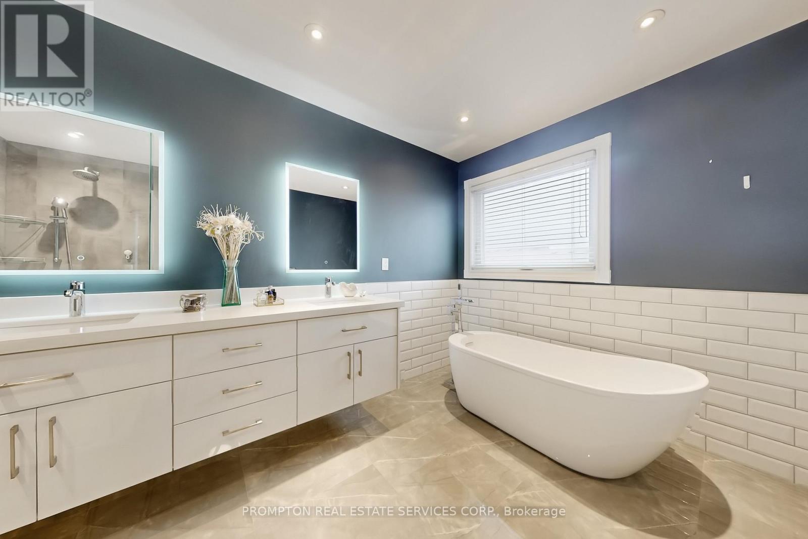 393 Marble Place, Newmarket, Ontario  L3X 2P1 - Photo 23 - N12955114