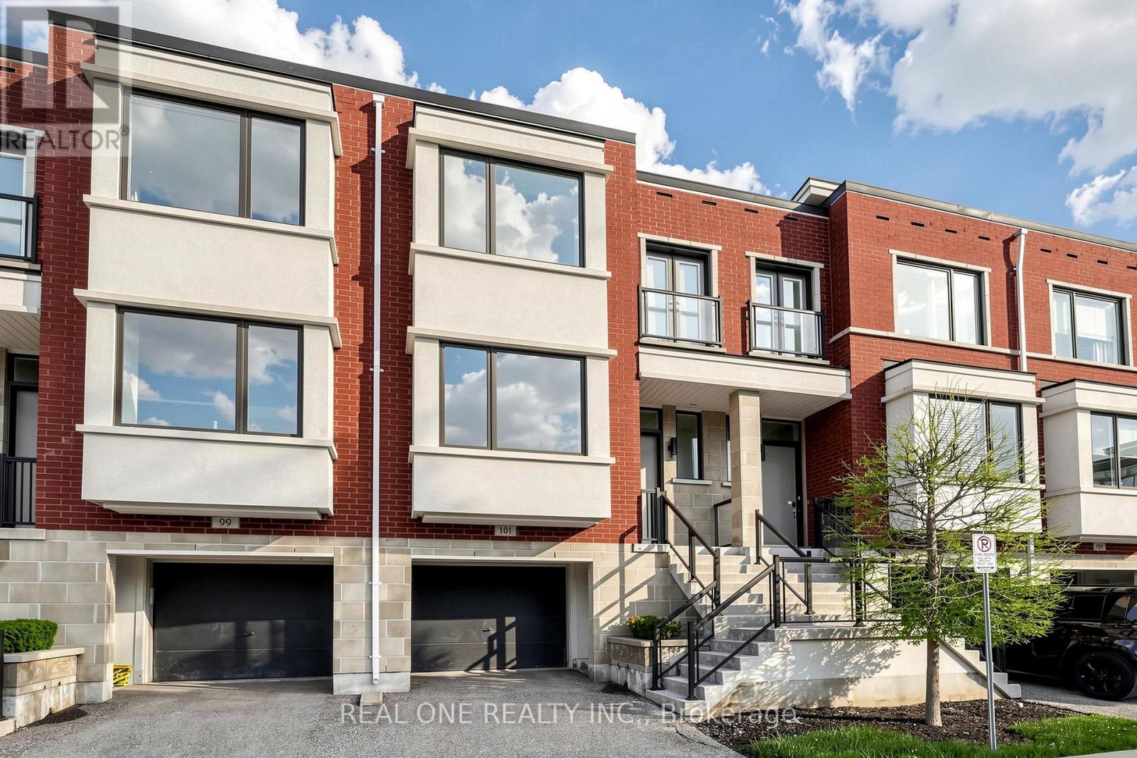 101 Genuine Lane, Richmond Hill, Ontario  L4B 0E5 - Photo 2 - N12956256