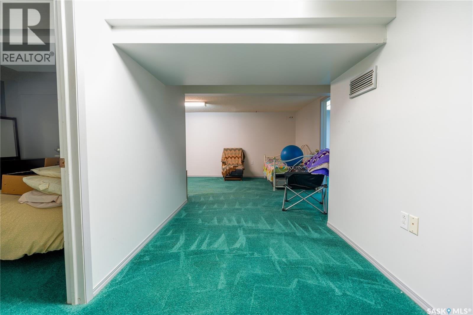 1126 Iroquois Street W, Moose Jaw, Saskatchewan  S6H 5B9 - Photo 34 - SK031962