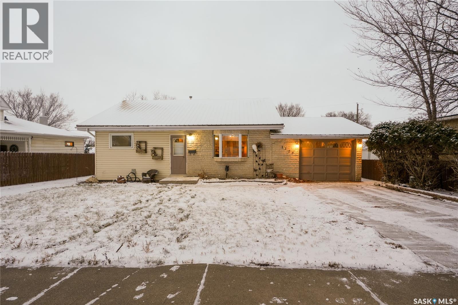 1126 Iroquois Street W, Moose Jaw, Saskatchewan  S6H 5B9 - Photo 46 - SK031962