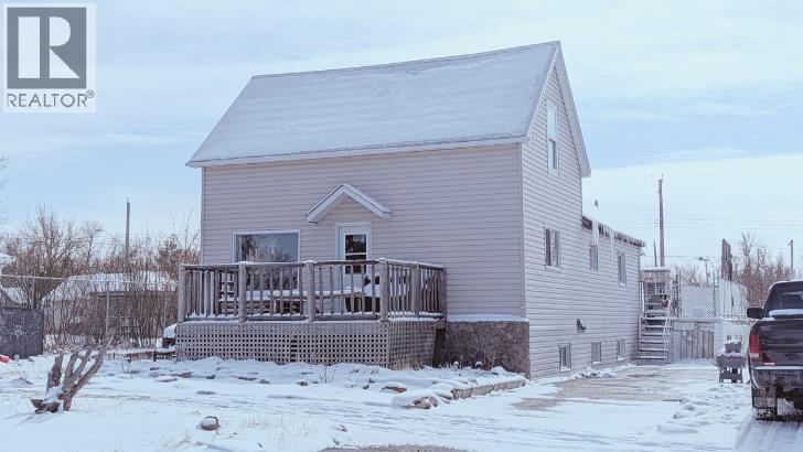 311 47 Avenue W, Claresholm, Alberta  T0L 0T0 - Photo 2 - A2295822