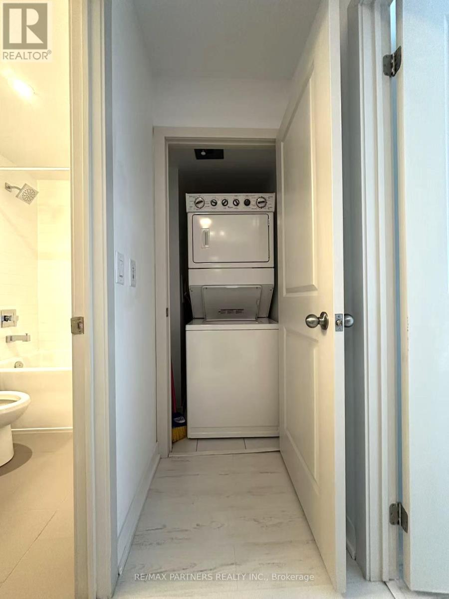 1301 - 105 George Street, Toronto, Ontario  M5A 2N4 - Photo 9 - C12956282