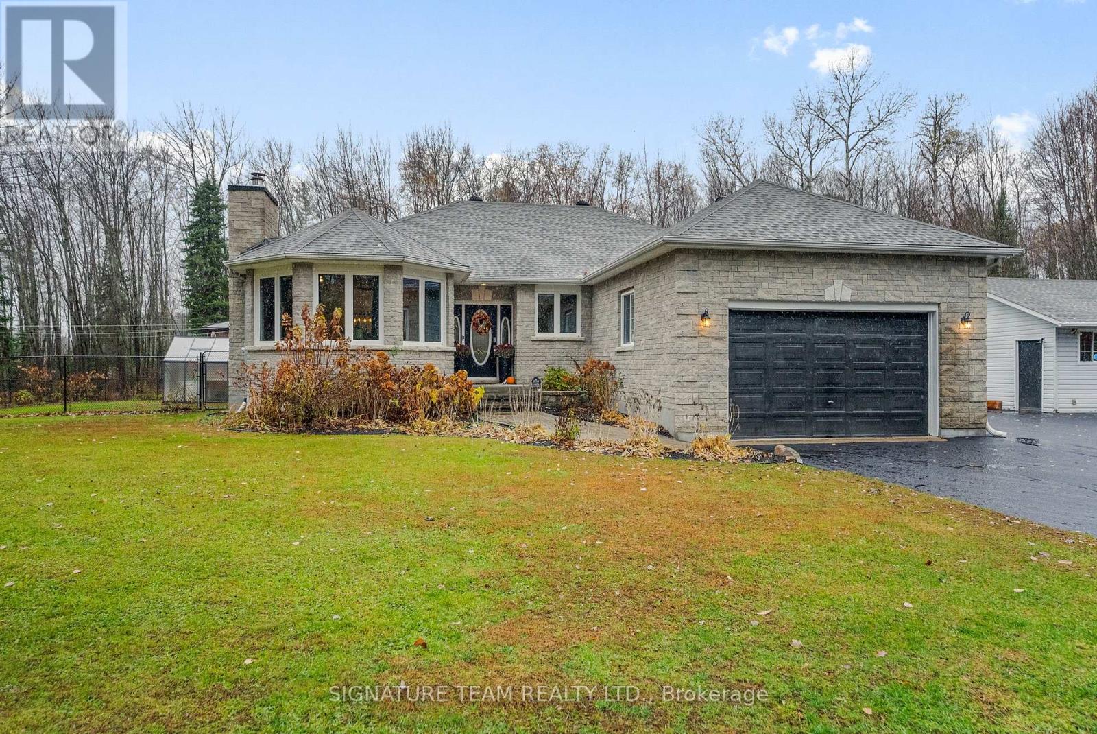 165 SUFIAN STREET, Laurentian Valley, Ontario