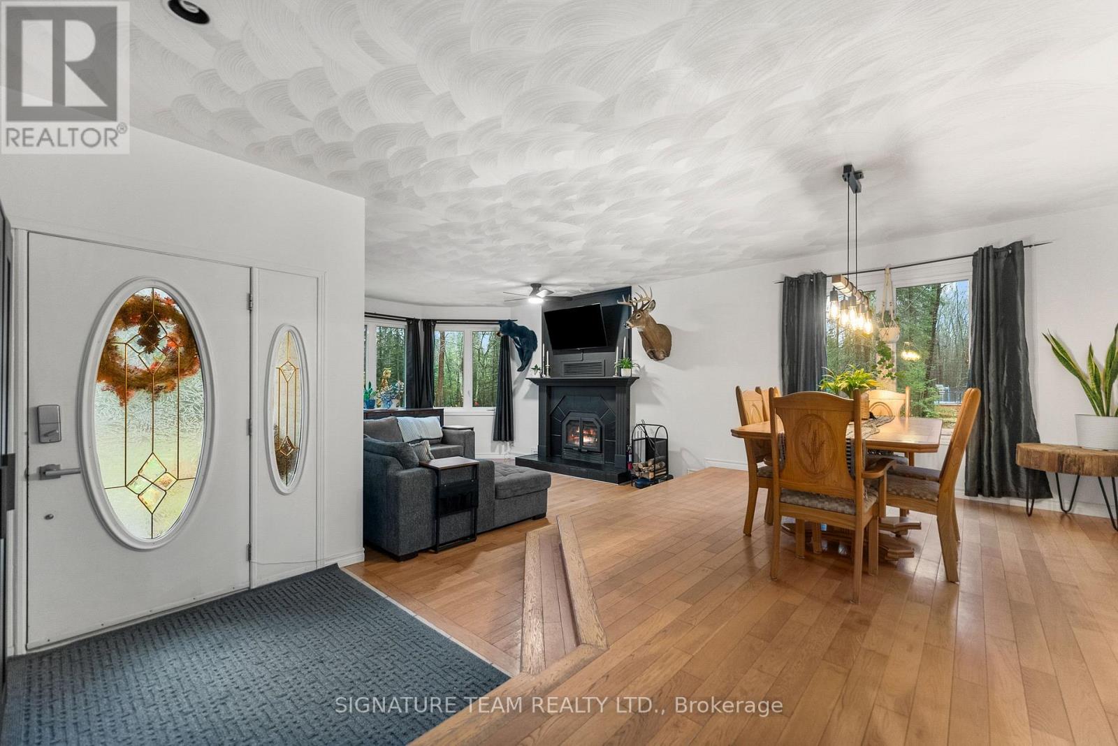 165 Sufian Street, Laurentian Valley, Ontario  K8A 6W6 - Photo 5 - X12956286