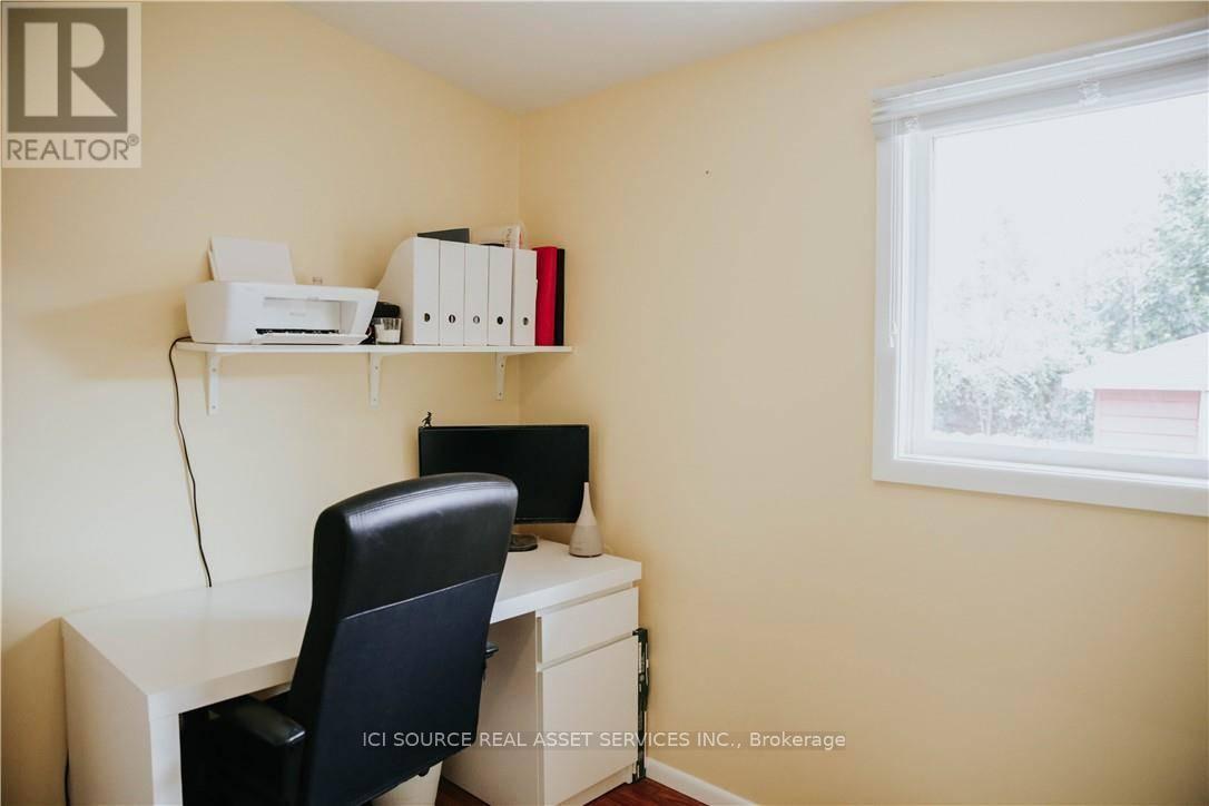 Upper - 1 Vera Court, Hamilton, Ontario  L8K 4G7 - Photo 22 - X12860060