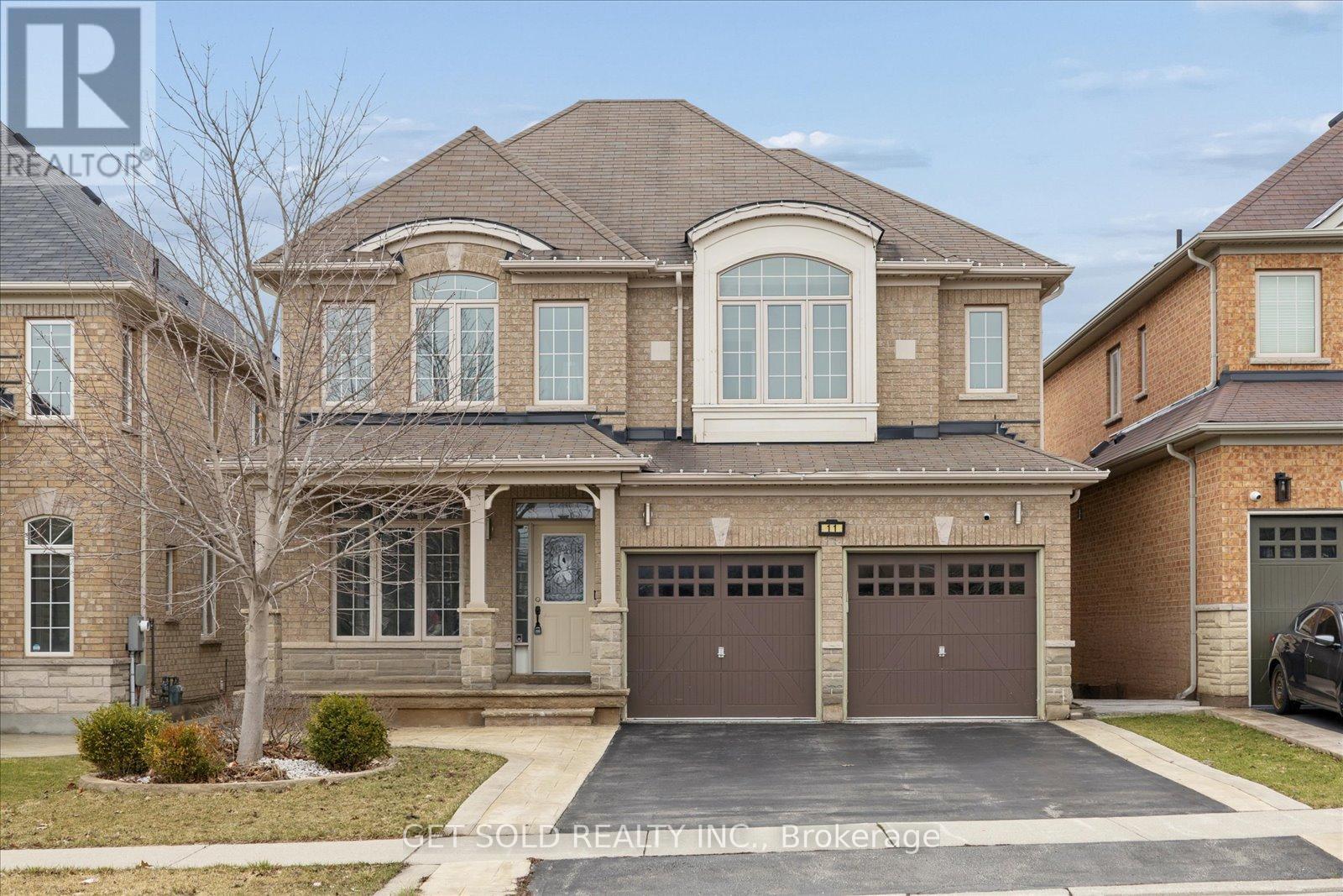 11 MAYBECK DRIVE, Brampton, Ontario
