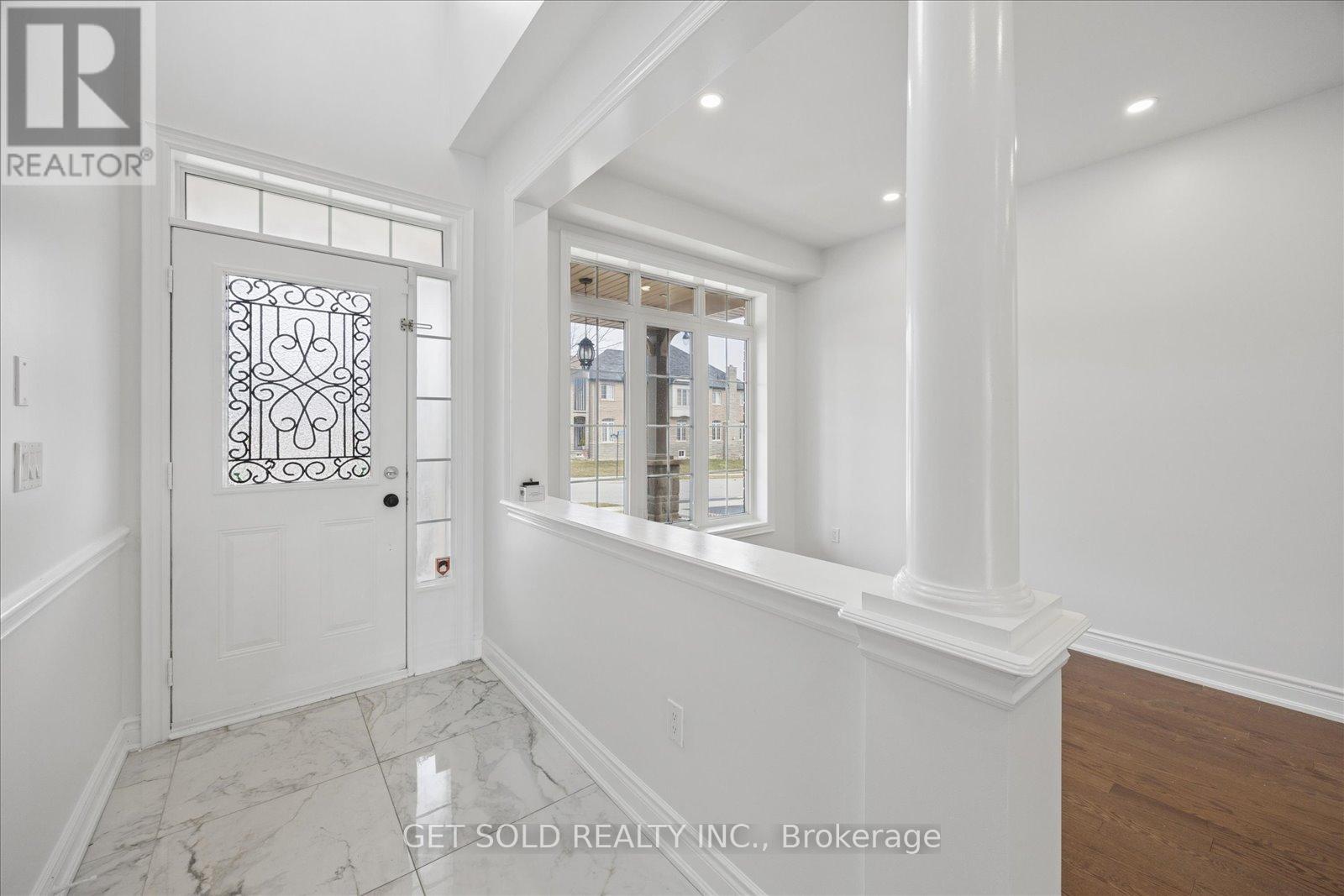 11 Maybeck Drive, Brampton, Ontario  L6X 0Z2 - Photo 2 - W12956272