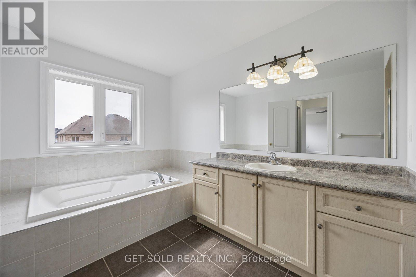 11 Maybeck Drive, Brampton, Ontario  L6X 0Z2 - Photo 29 - W12956272