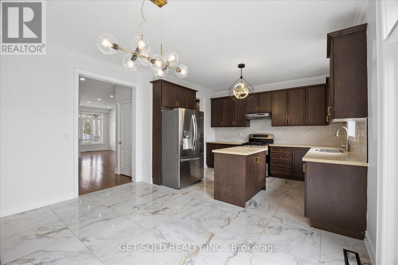 11 Maybeck Drive, Brampton, Ontario  L6X 0Z2 - Photo 7 - W12956272