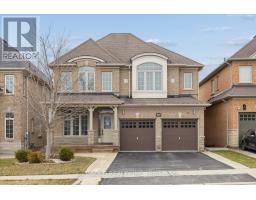 11 MAYBECK DRIVE, Brampton, Ontario