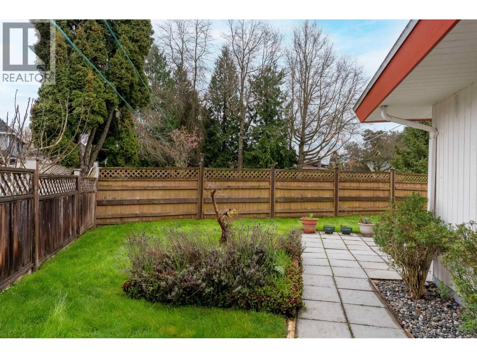 11320 Merchantman Place, Richmond, British Columbia  V7E 4R3 - Photo 19 - R3106219