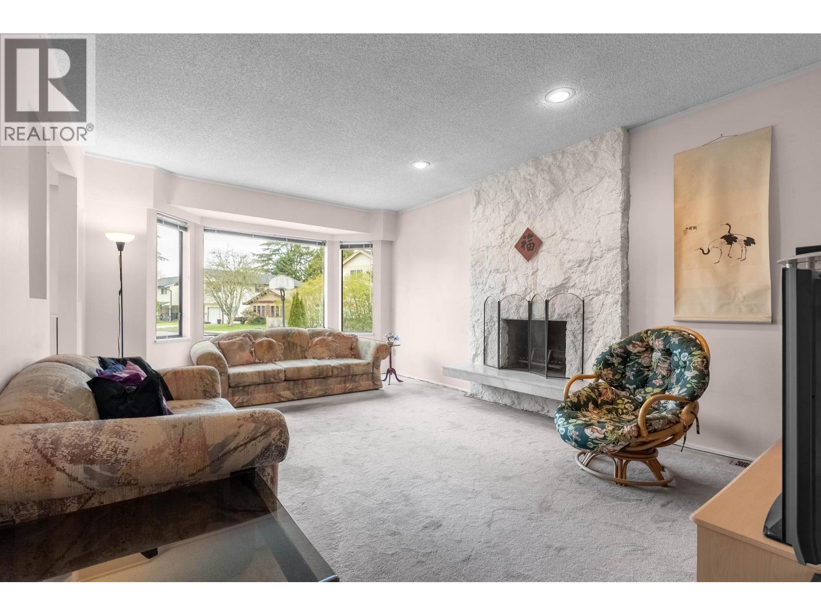 11320 Merchantman Place, Richmond, British Columbia  V7E 4R3 - Photo 3 - R3106219