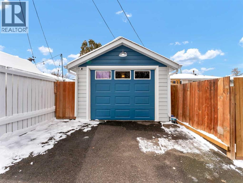 1611 10 Avenue Ne, Medicine Hat, Alberta  T1A 6G6 - Photo 37 - A2296930