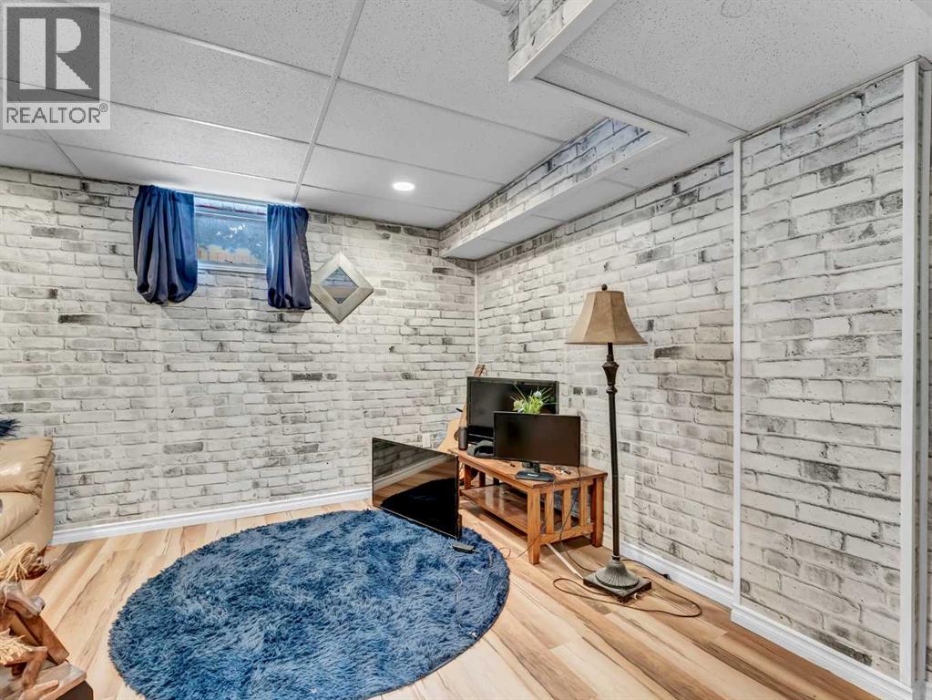 1611 10 Avenue Ne, Medicine Hat, Alberta  T1A 6G6 - Photo 22 - A2296930